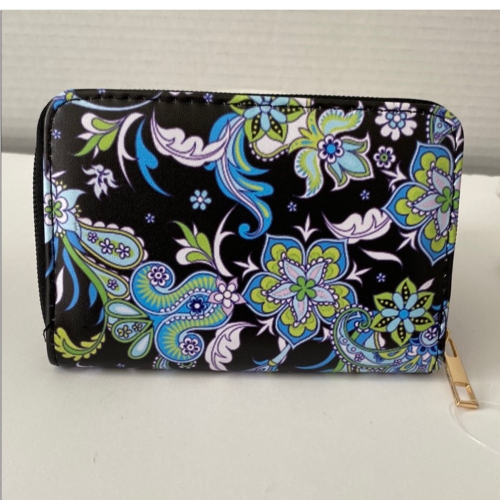 3/$15 ✨ Floral Black Wallet – Cute & Classy Everyday Essential ✨